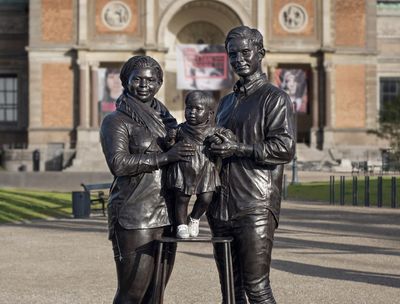 En rigtig dansk familie, Gillian Wearing, 2017