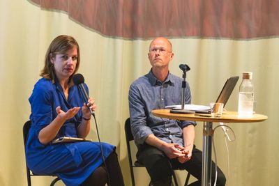 Olga von Schubert & Lars Bang Larsen til How We Curate. Foto: Mikkel Kaldal, 2019