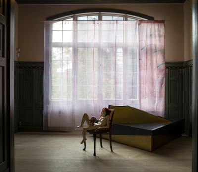 Soshiro Matsubara Love Sick, installation skabt til You Are in My Veins på Kvindemuseet kurateret af Charlotte Sprogøe for Kunsthal Aarhus, Aarhus Billedkunstcenter og Galleri Image. Foto: Jan Søndergaard. Courtesy Croy Nielsen Vienna.